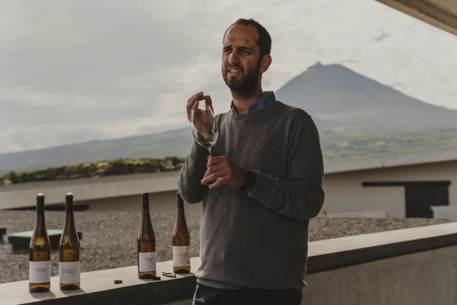 Azores_AzoresWineCompany_Tasting