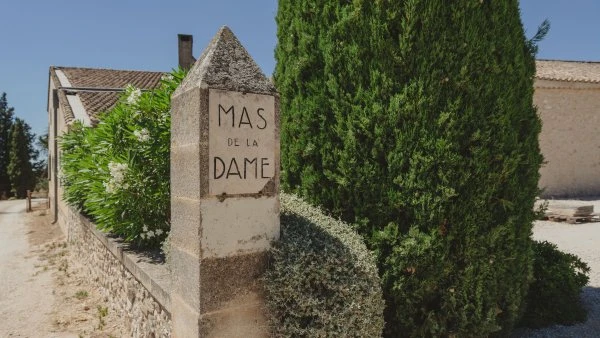 Provence_Mas de la Dame_Stele_Nostradamus